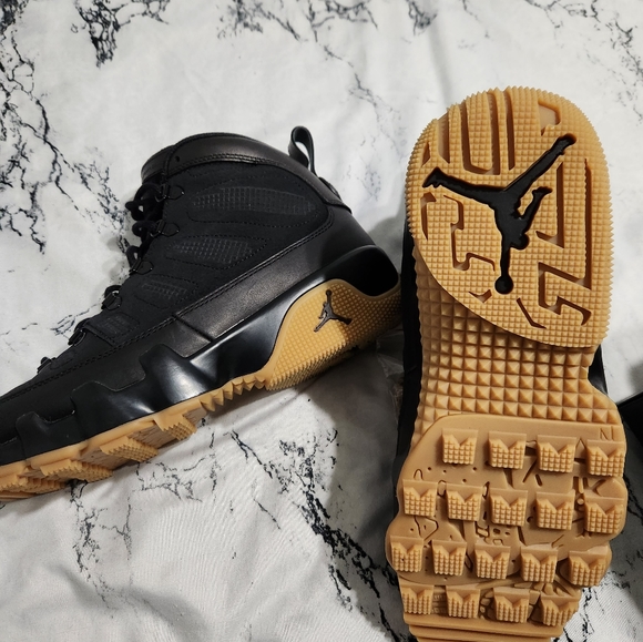 Jordan 9 boots - Picture 4 of 5